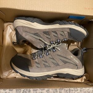 Columbia hiking shoes